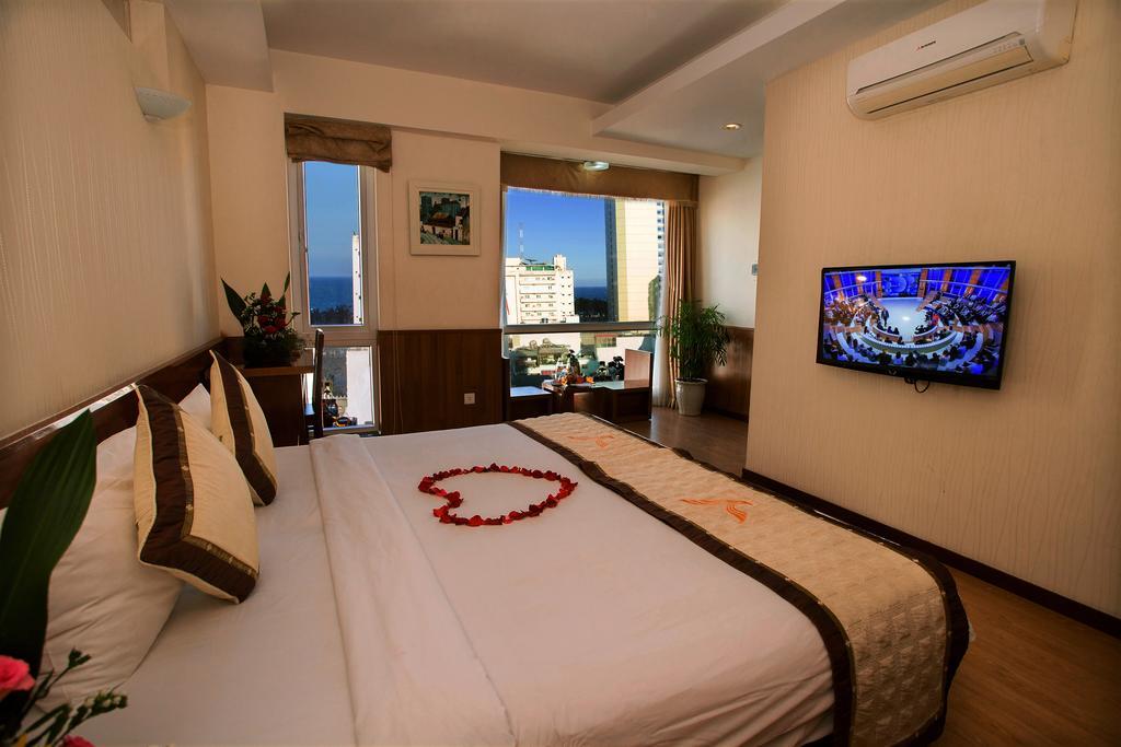 Golden Rain Hotel - Hoang Vu Nha Trang Esterno foto